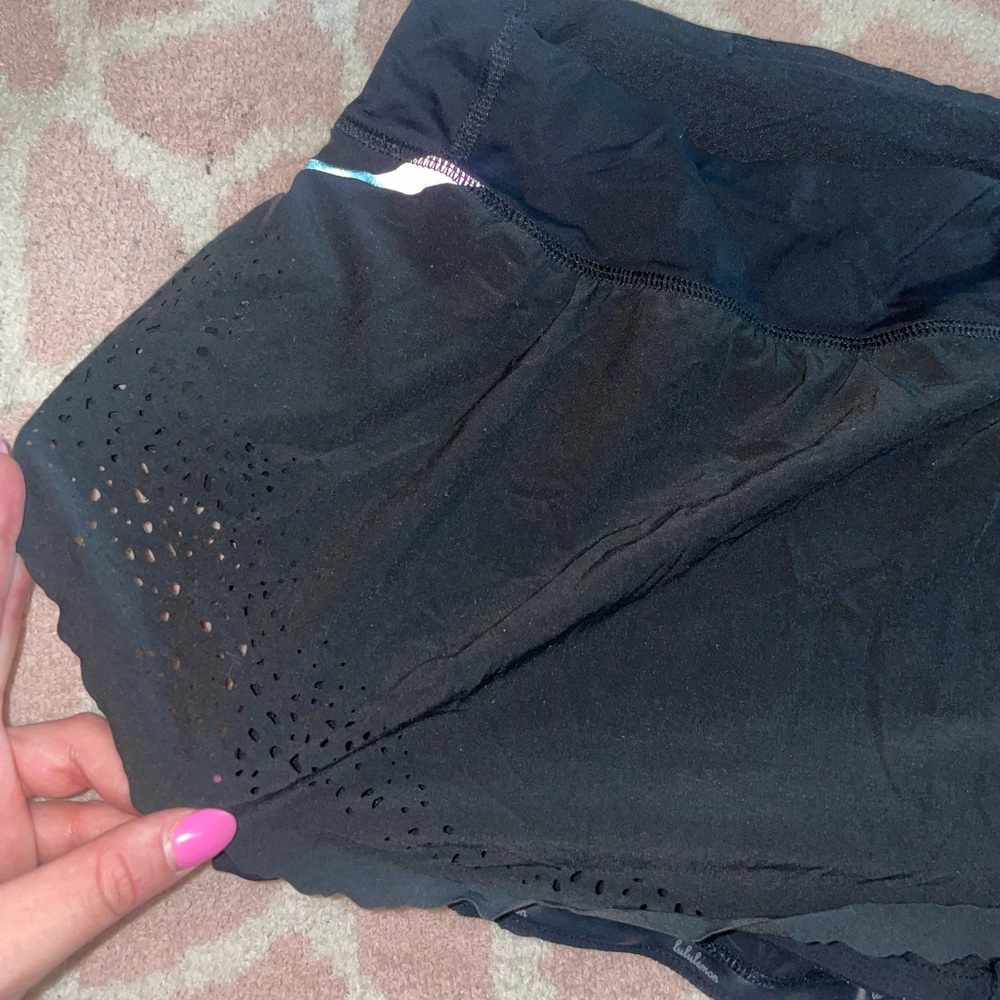 Lulu Lemon Tennis Skirt! Size 6 - fits more like a size 4 and a bit shorter!